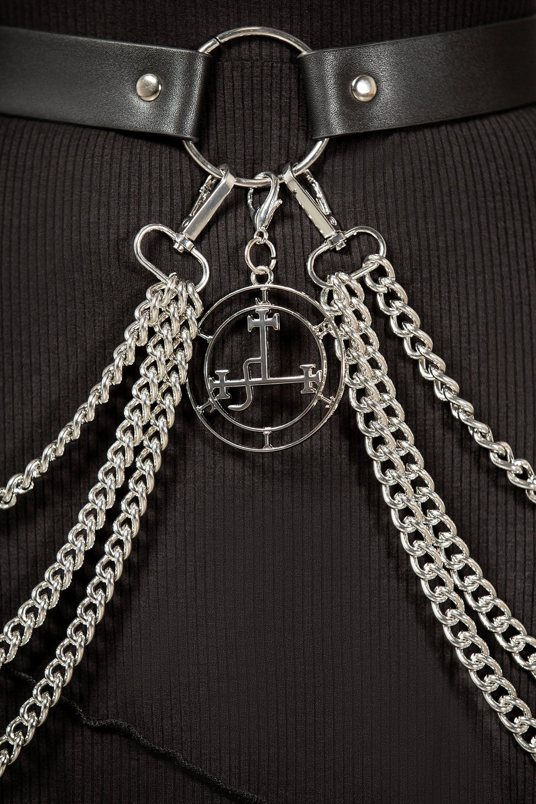 highwaisted goth belt