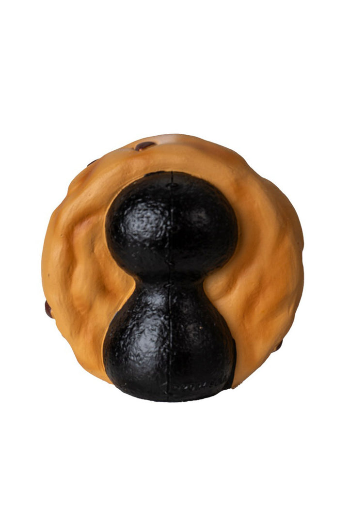 chocolate cookie figurine