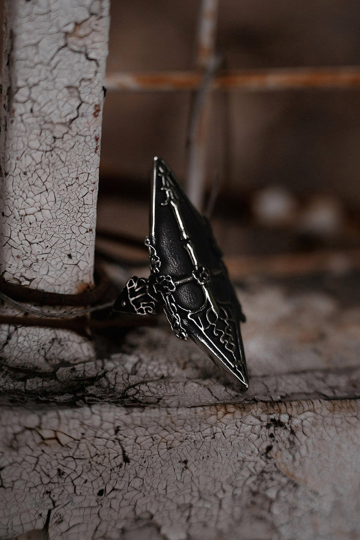 lively ghosts rings