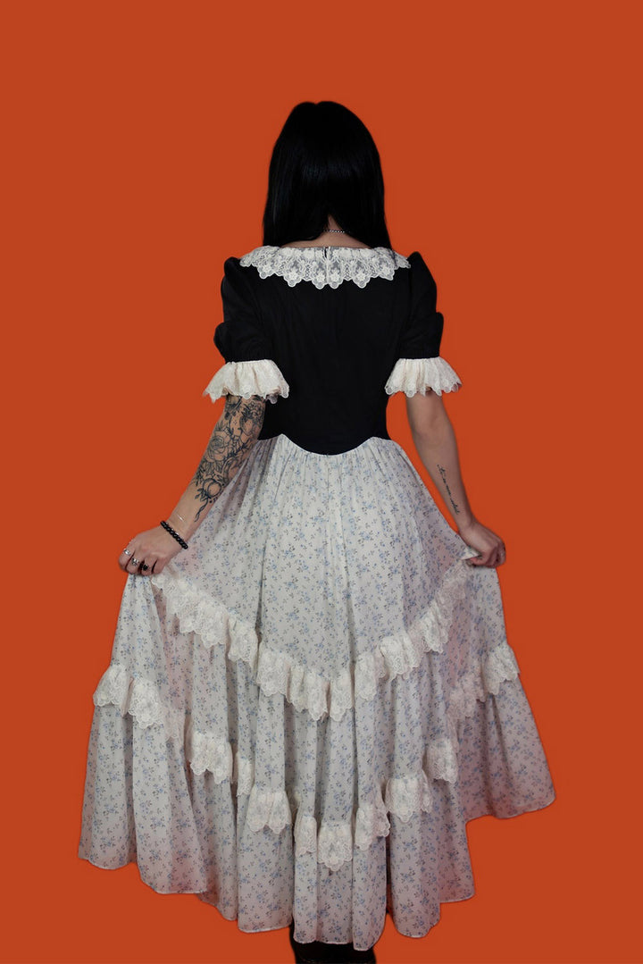 buttoned full skirt cottagecore dress