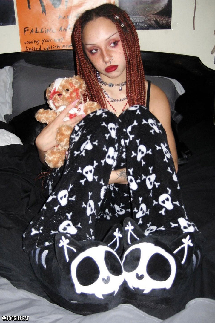 Skelekitty Slippers