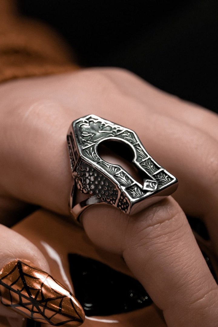 Gravekeeper Ring - jewelry - VampireFreaks - Lively Ghosts