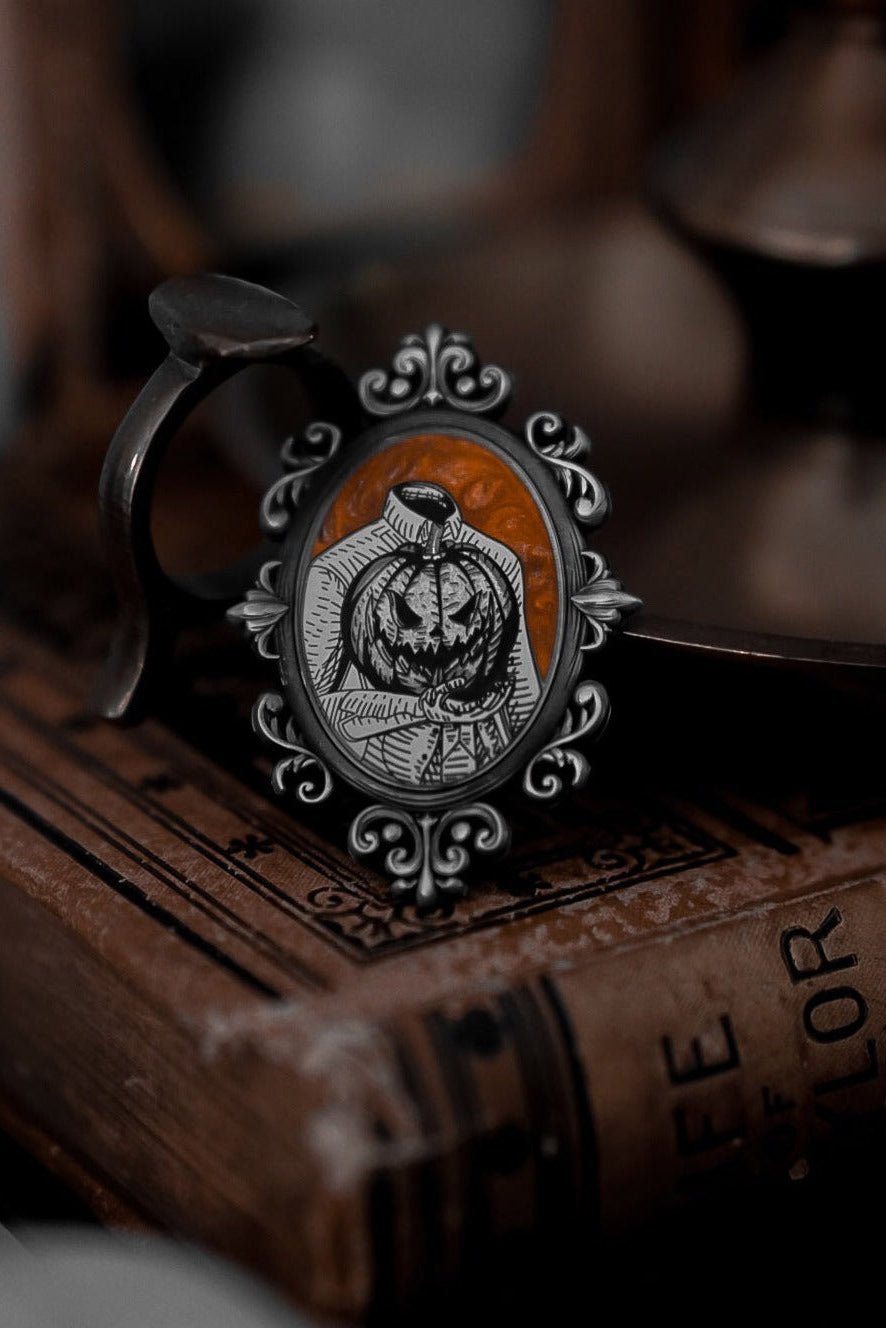 Headless Horseman Pin - pins & patches - VampireFreaks - Lively Ghosts