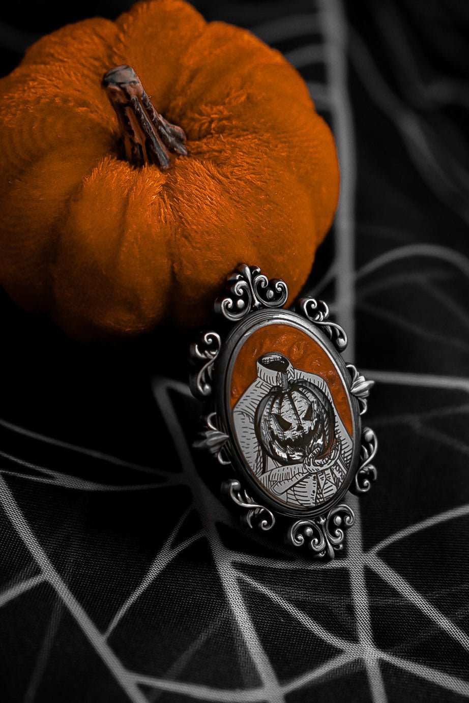 Headless Horseman Pin - pins & patches - VampireFreaks - Lively Ghosts