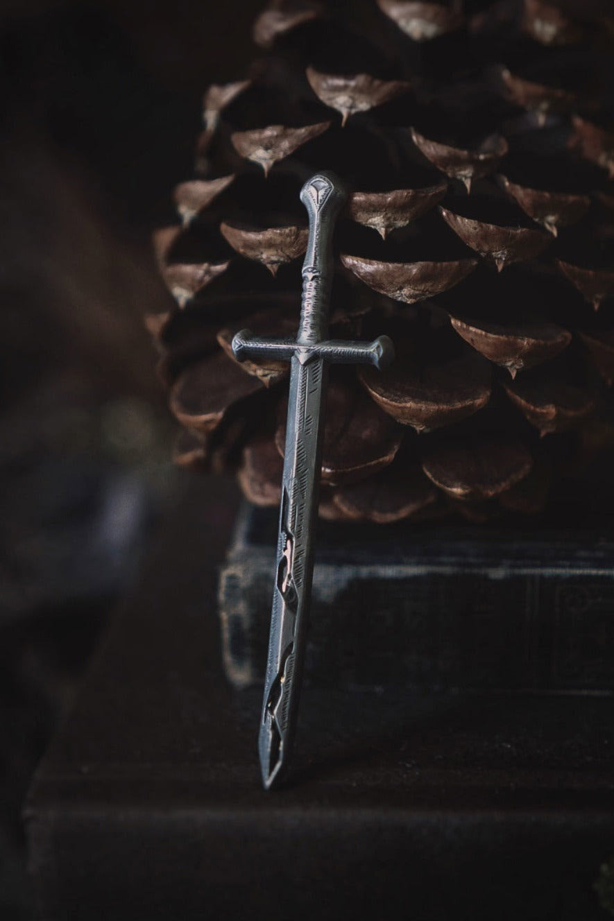metal pin