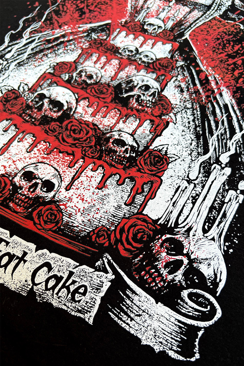 horror skull knife and cake queen of hearts alice in wonderland tshirt