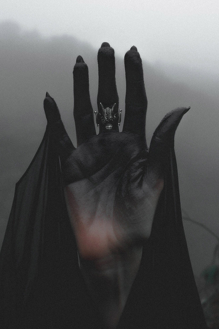 lively ghosts ring