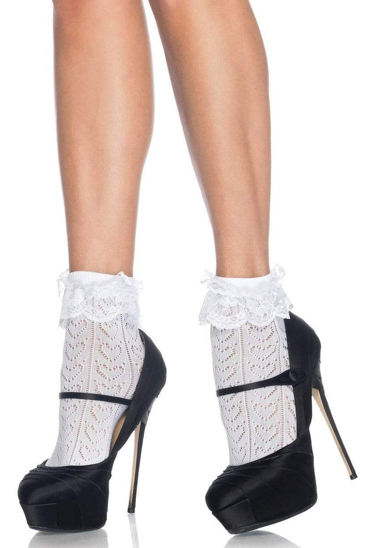 white lace ruffle ankle socks