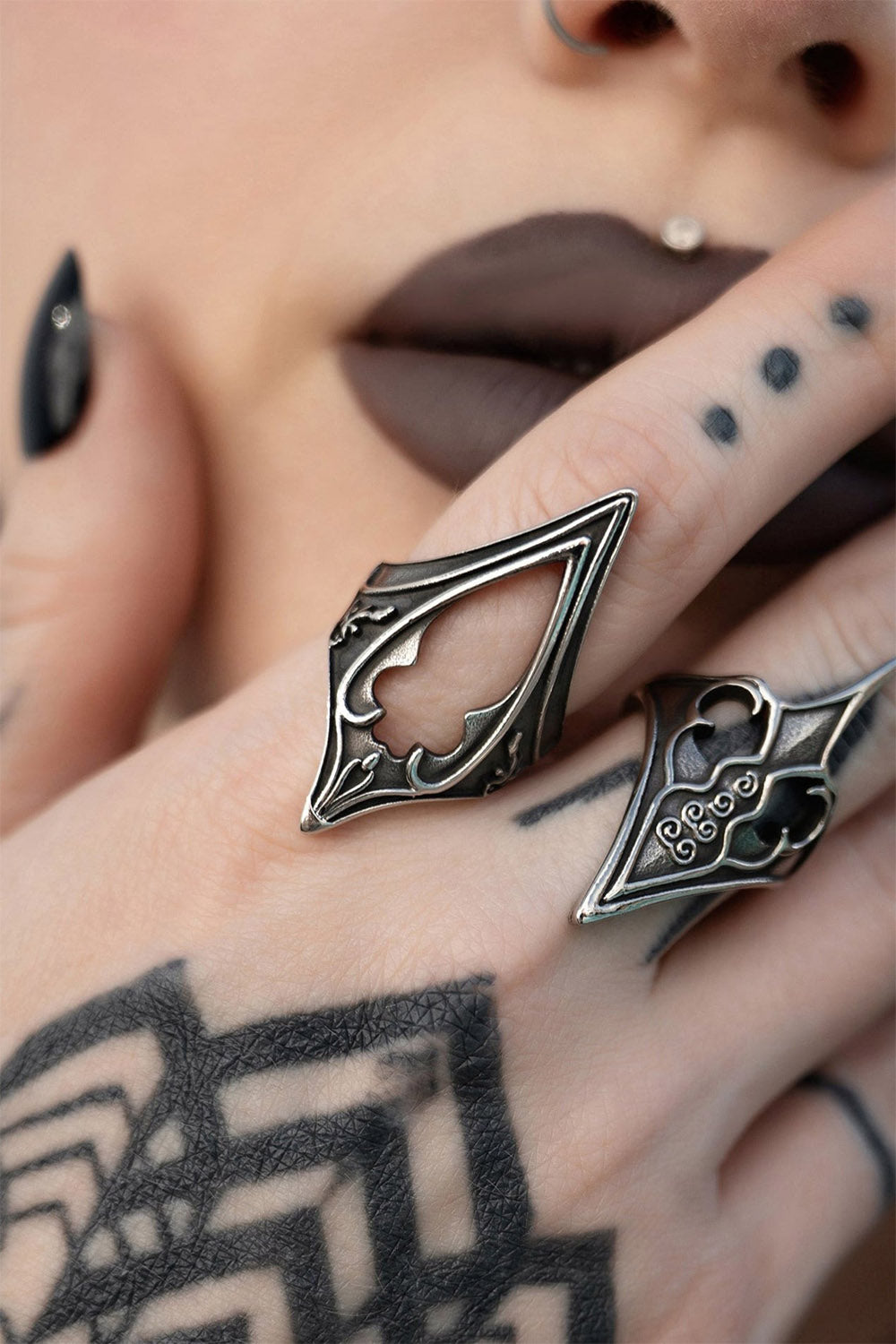 lively ghosts rings