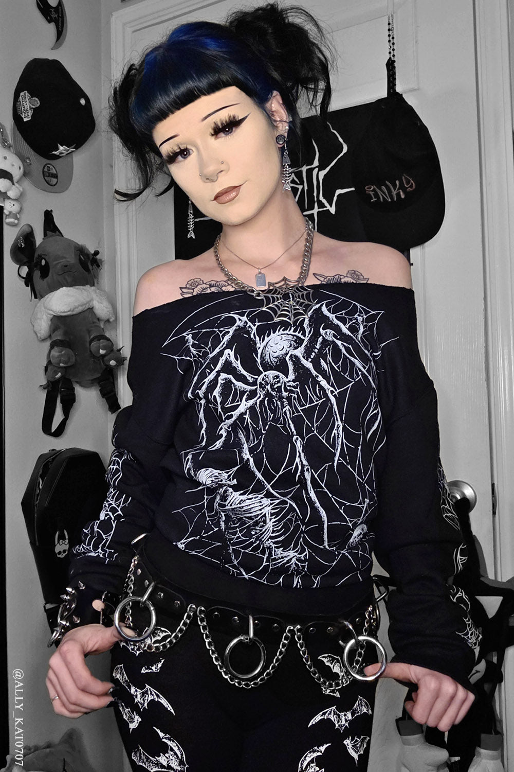 heavy metal spider horror sweatshirt
