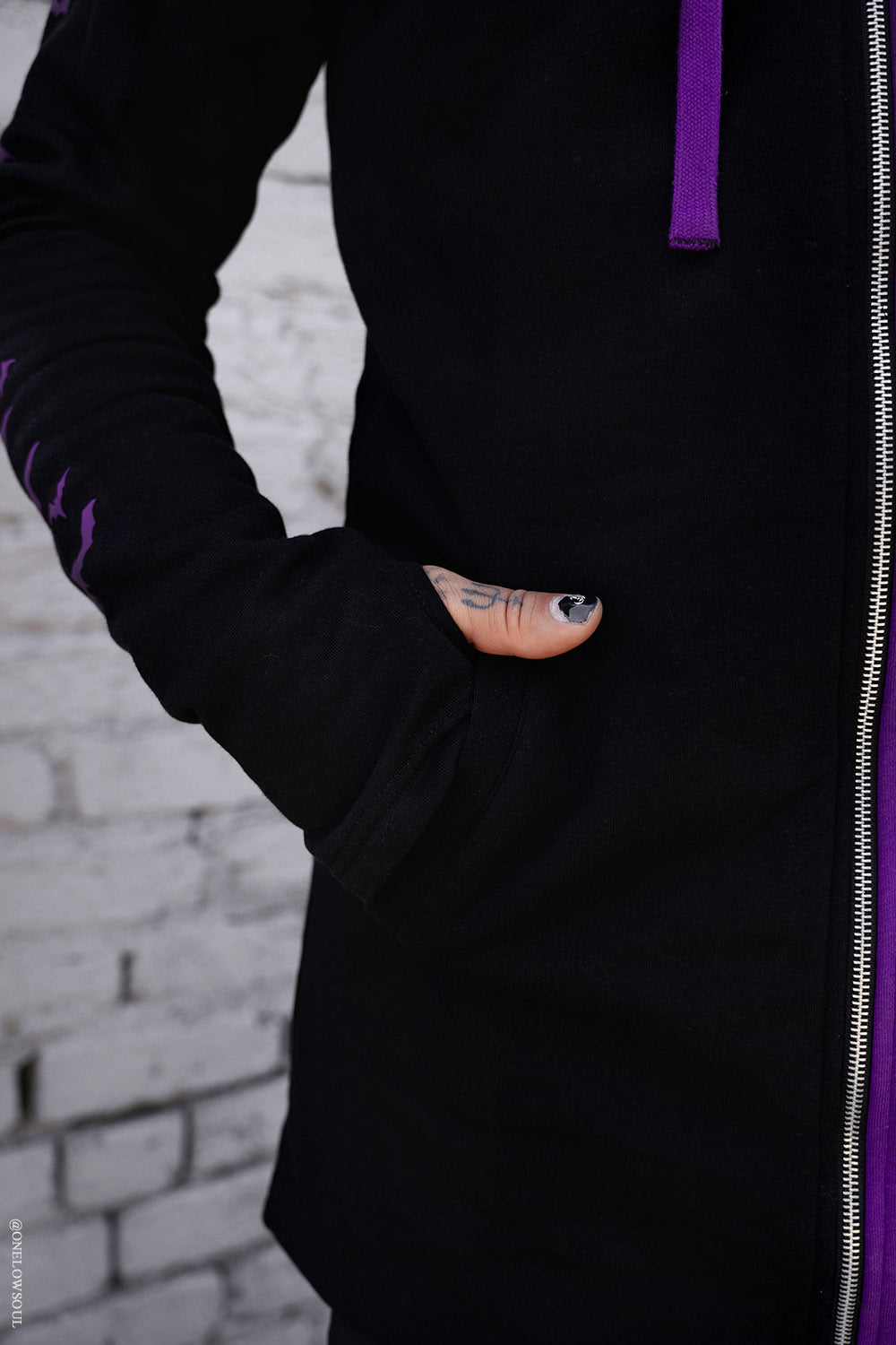 thumbhole zip up emo hoodie