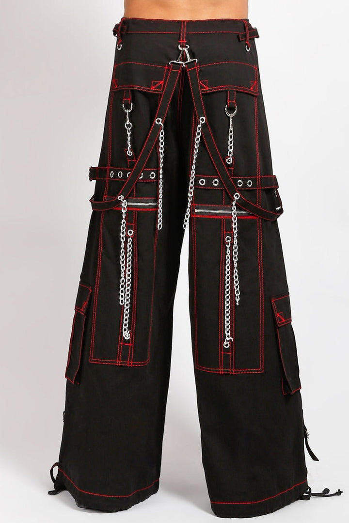 red skull baggy black pants
