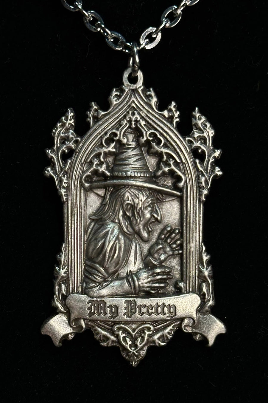 wizard of oz goth necklace