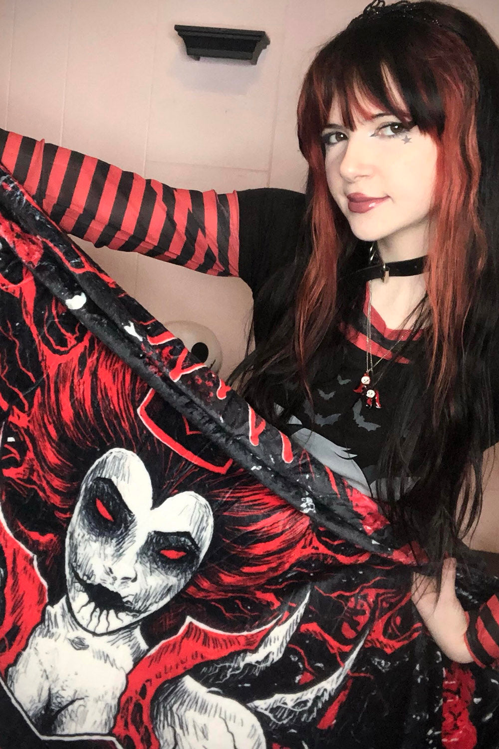 Queen of Hearts Throw Blanket