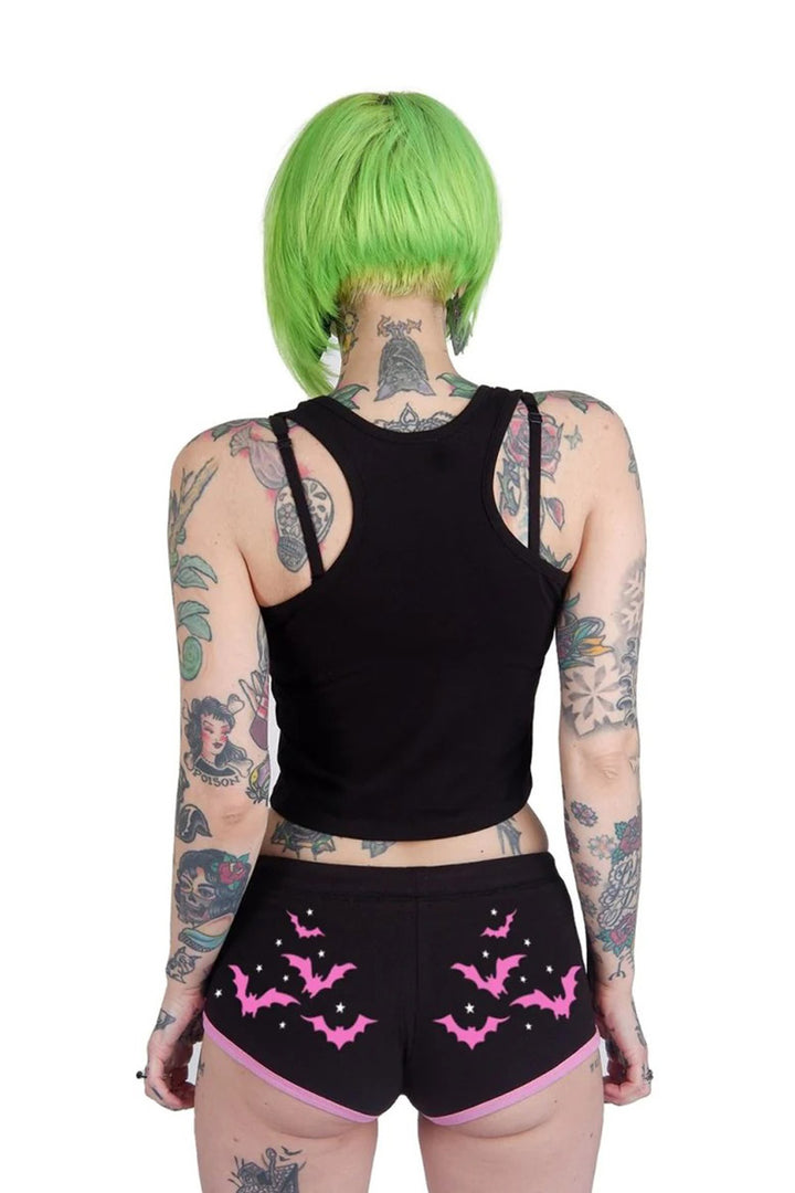 Rosa kurze Shorts mit Fledermäusen und Sternen und rosa Besatz