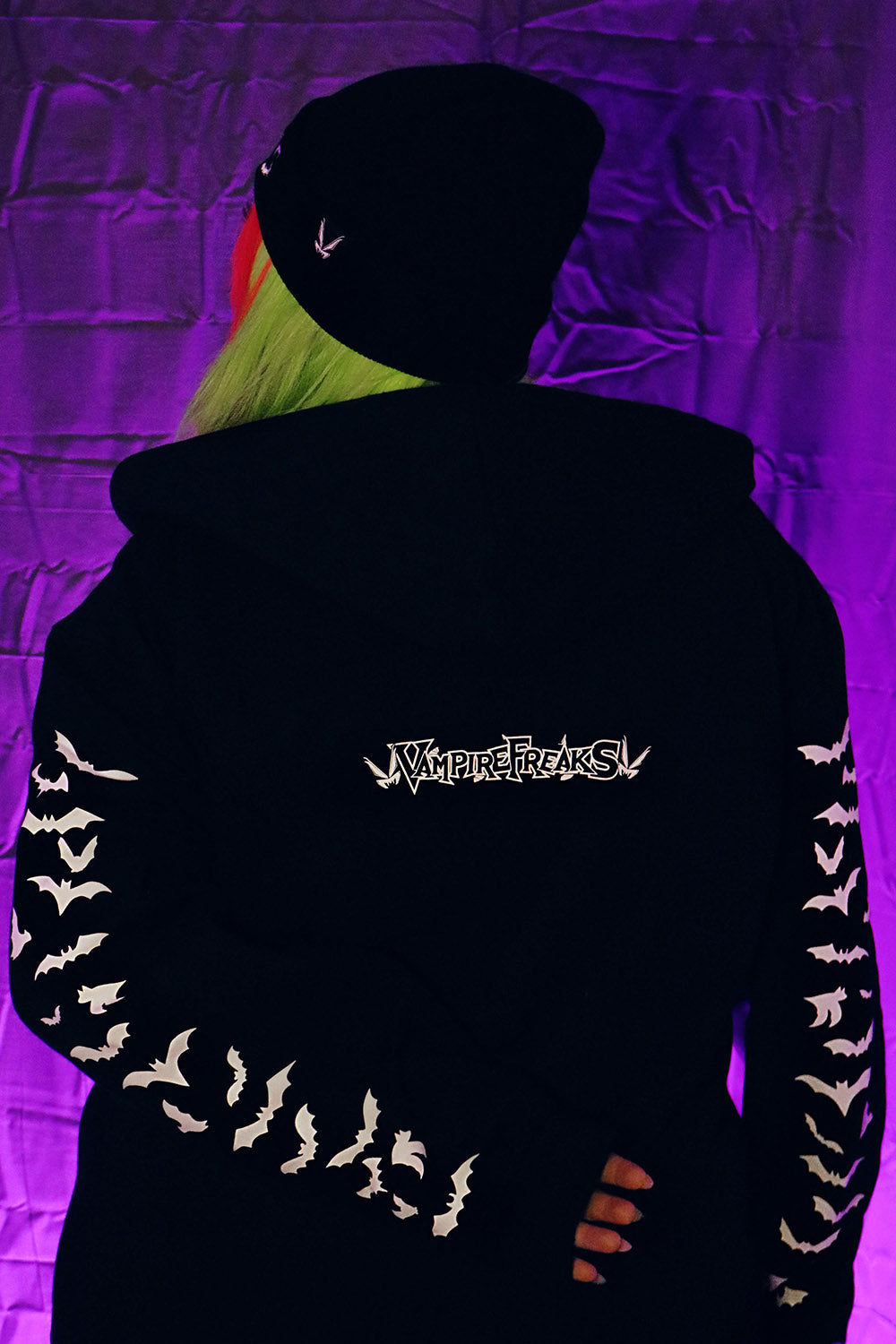 Sudadera con capucha y cremallera con mangas de murciélago VF