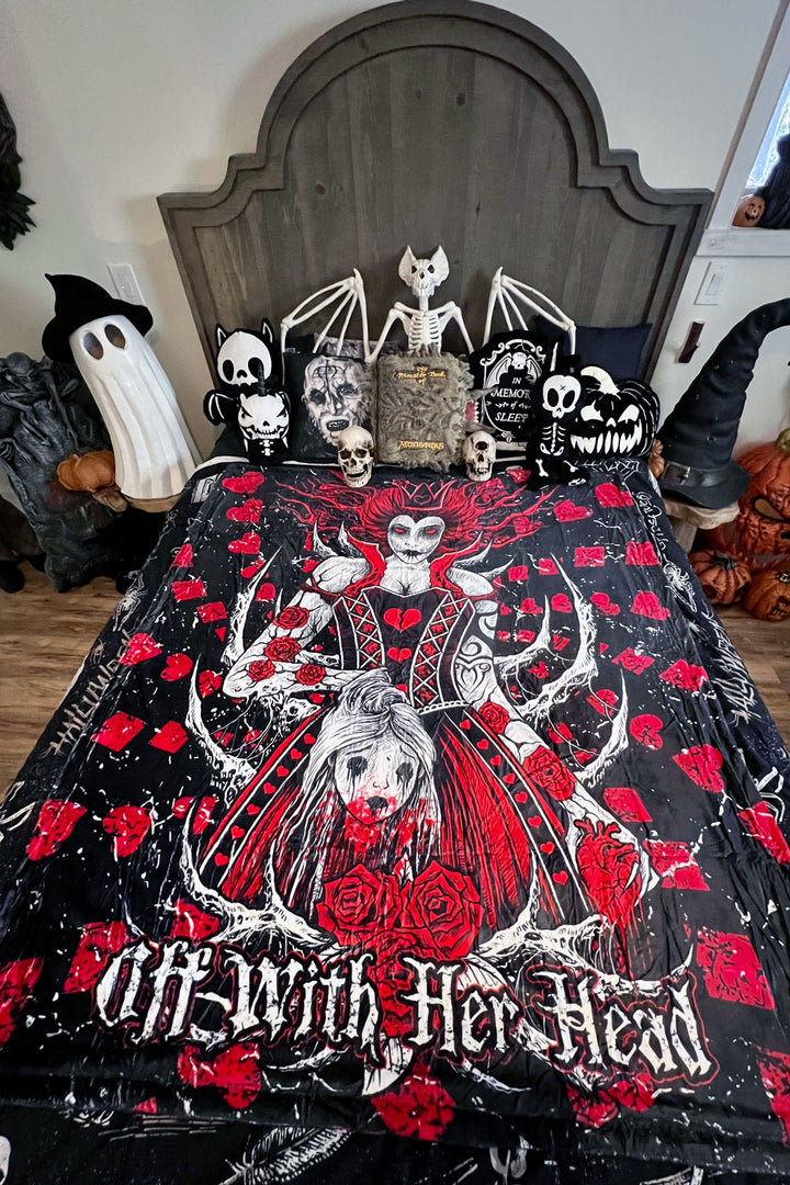 Queen of Hearts Throw Blanket