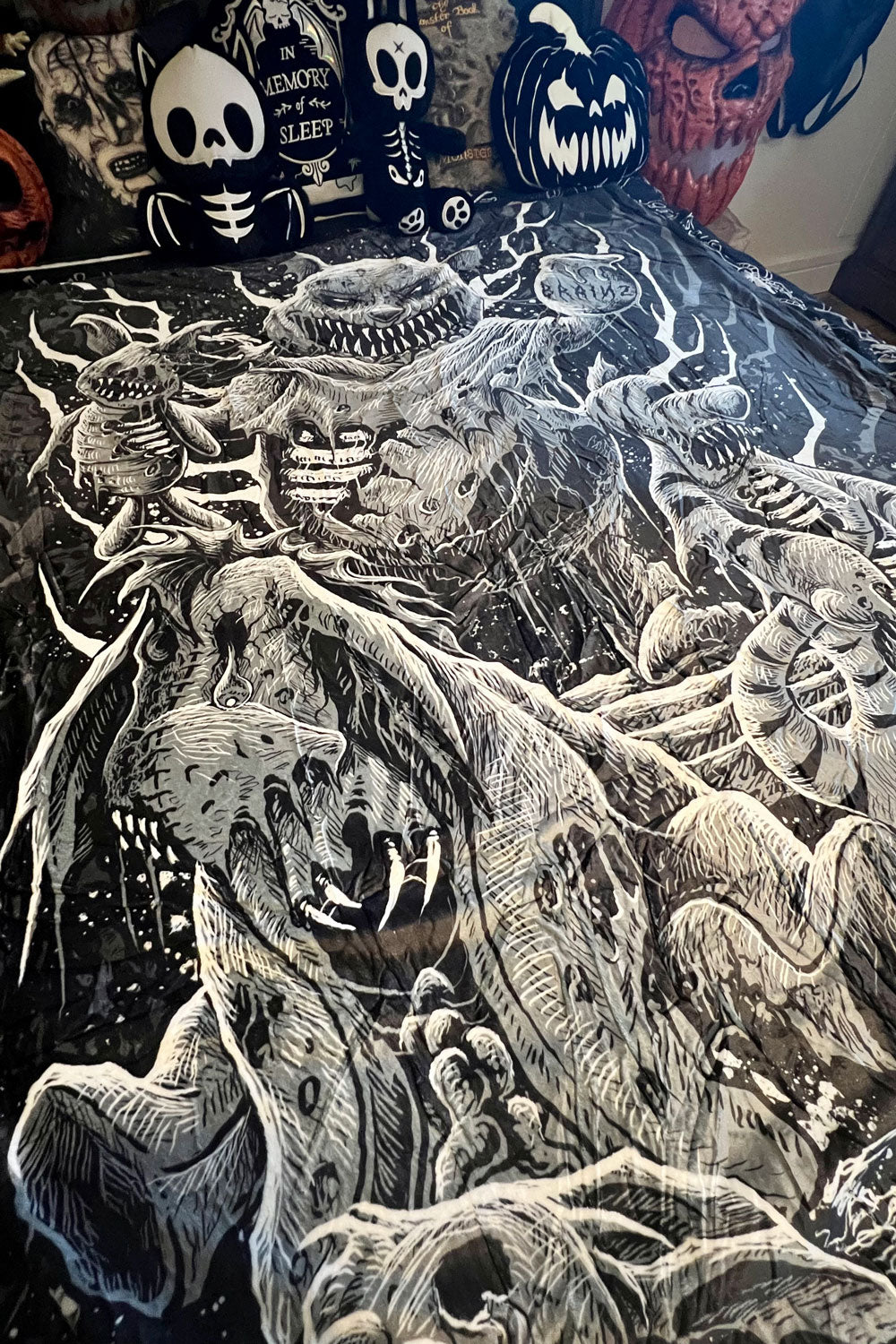 Winnie The Pooh's Bloody Honey Throw Blanket