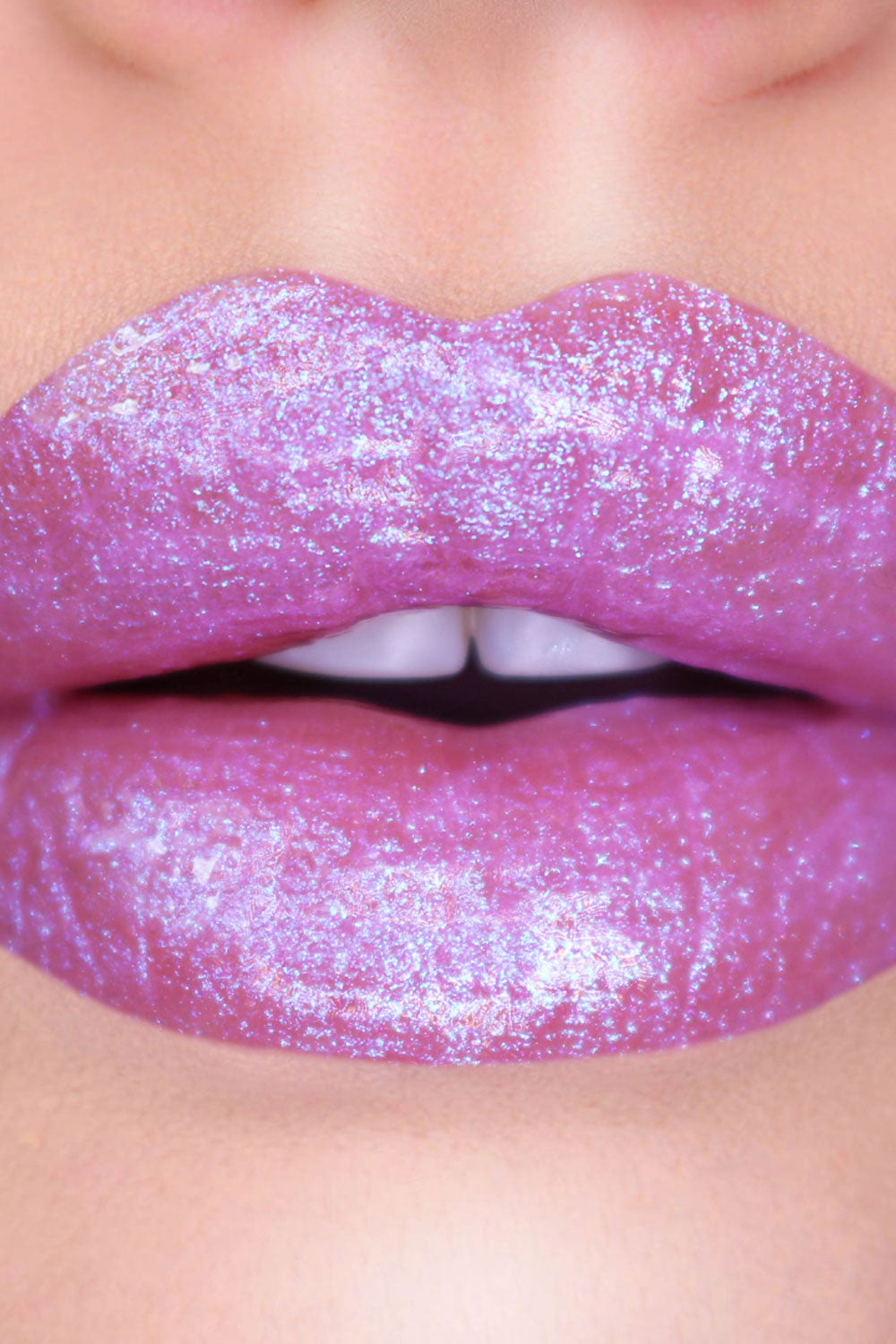 Medusas makeup 3-dimensional mega glossy formula with an extreme shade shifting sparkle finish