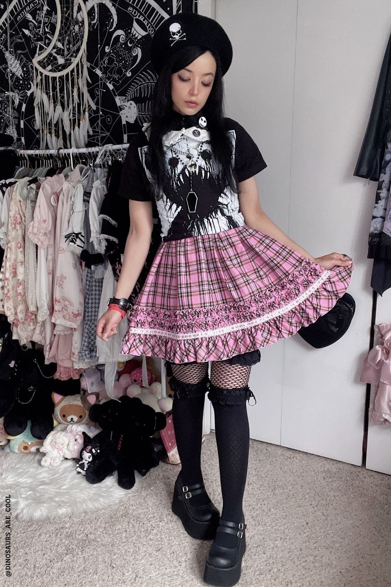 goth kawaii shirt sleeve scary bear shirt