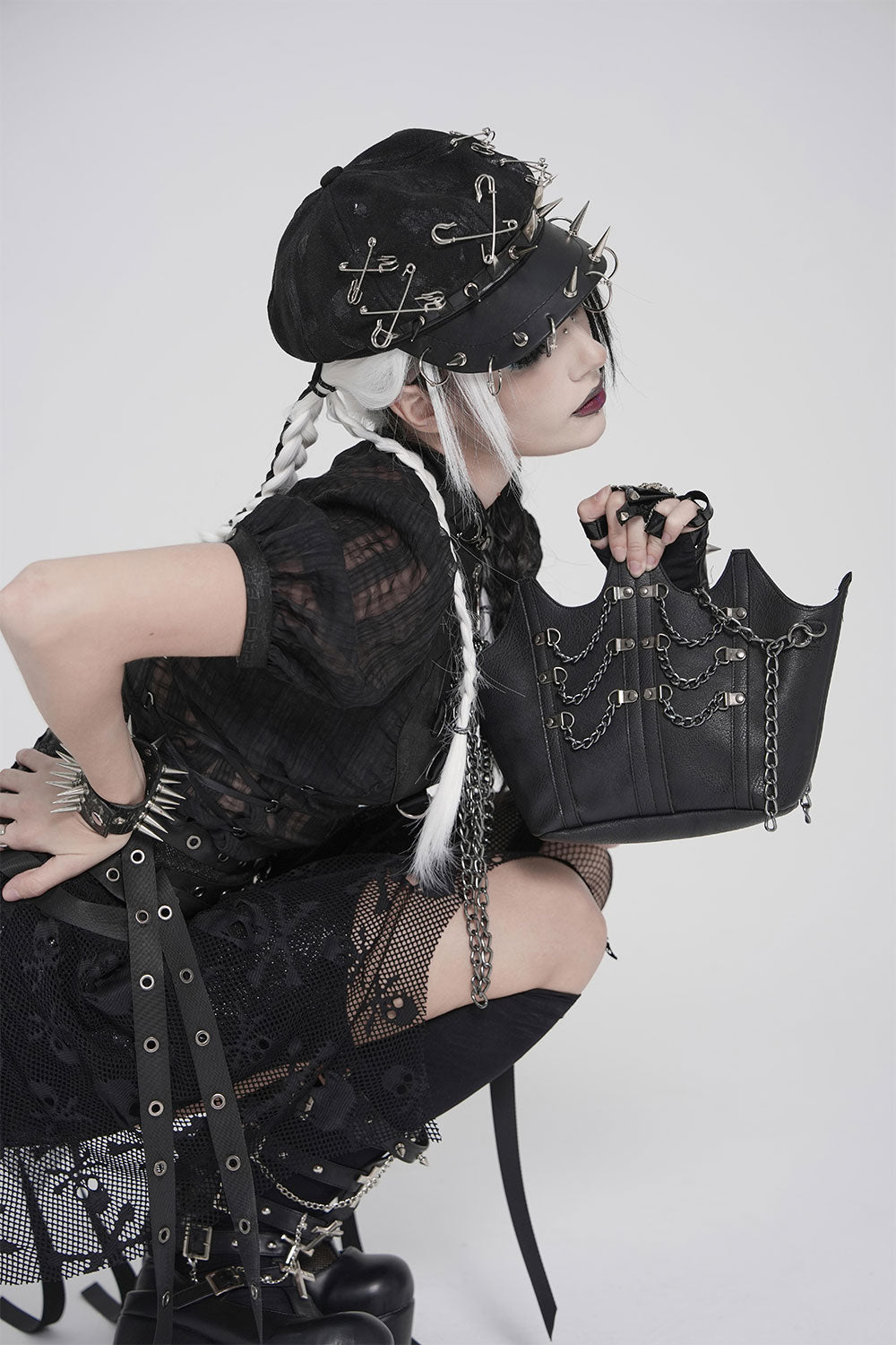 Goth shoulder bag with chains