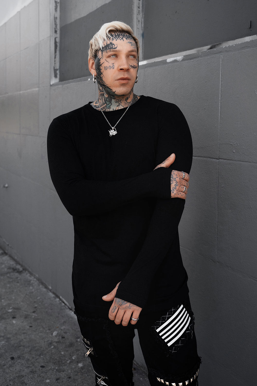 mens black long sleeve cotton shirt with thumbholes