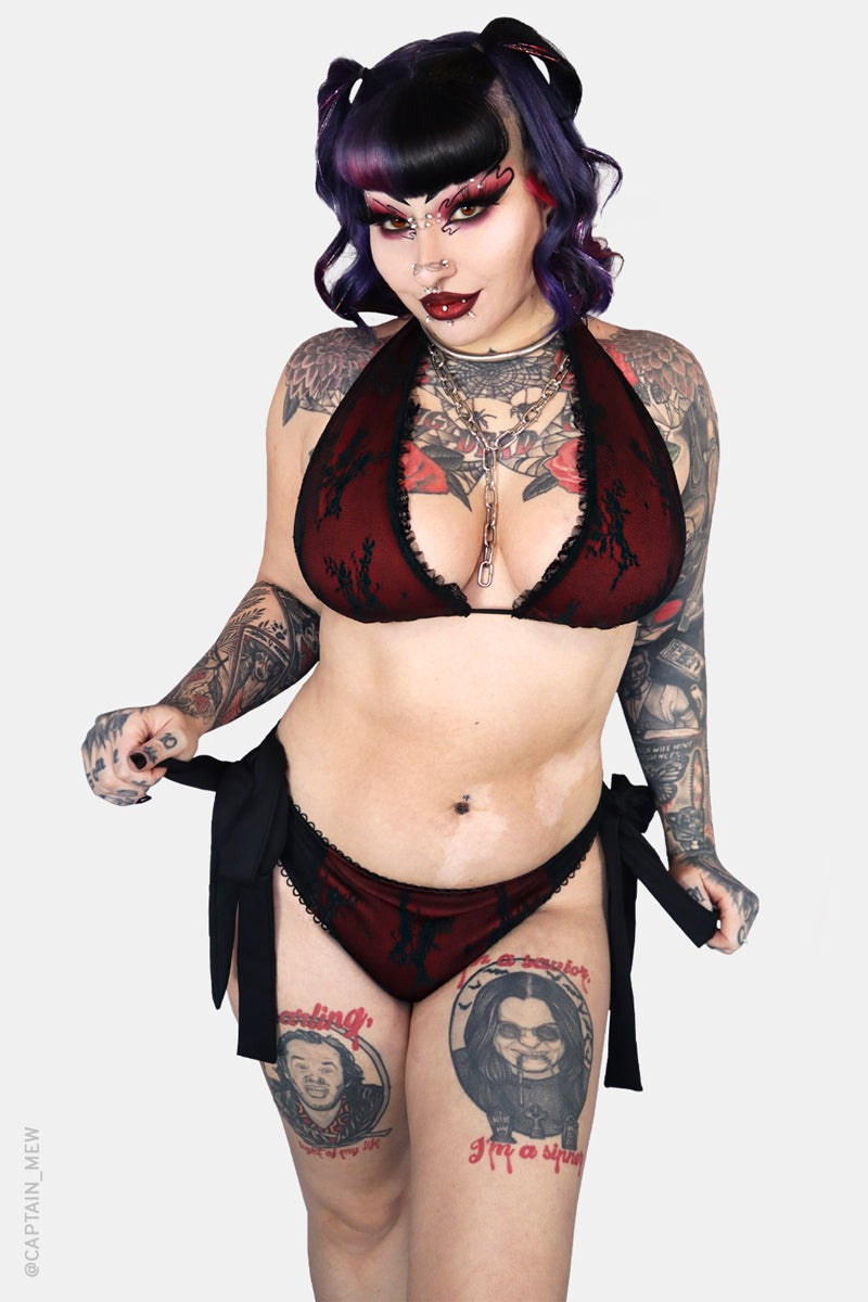 adjustable halterneck bikini top for the beach  