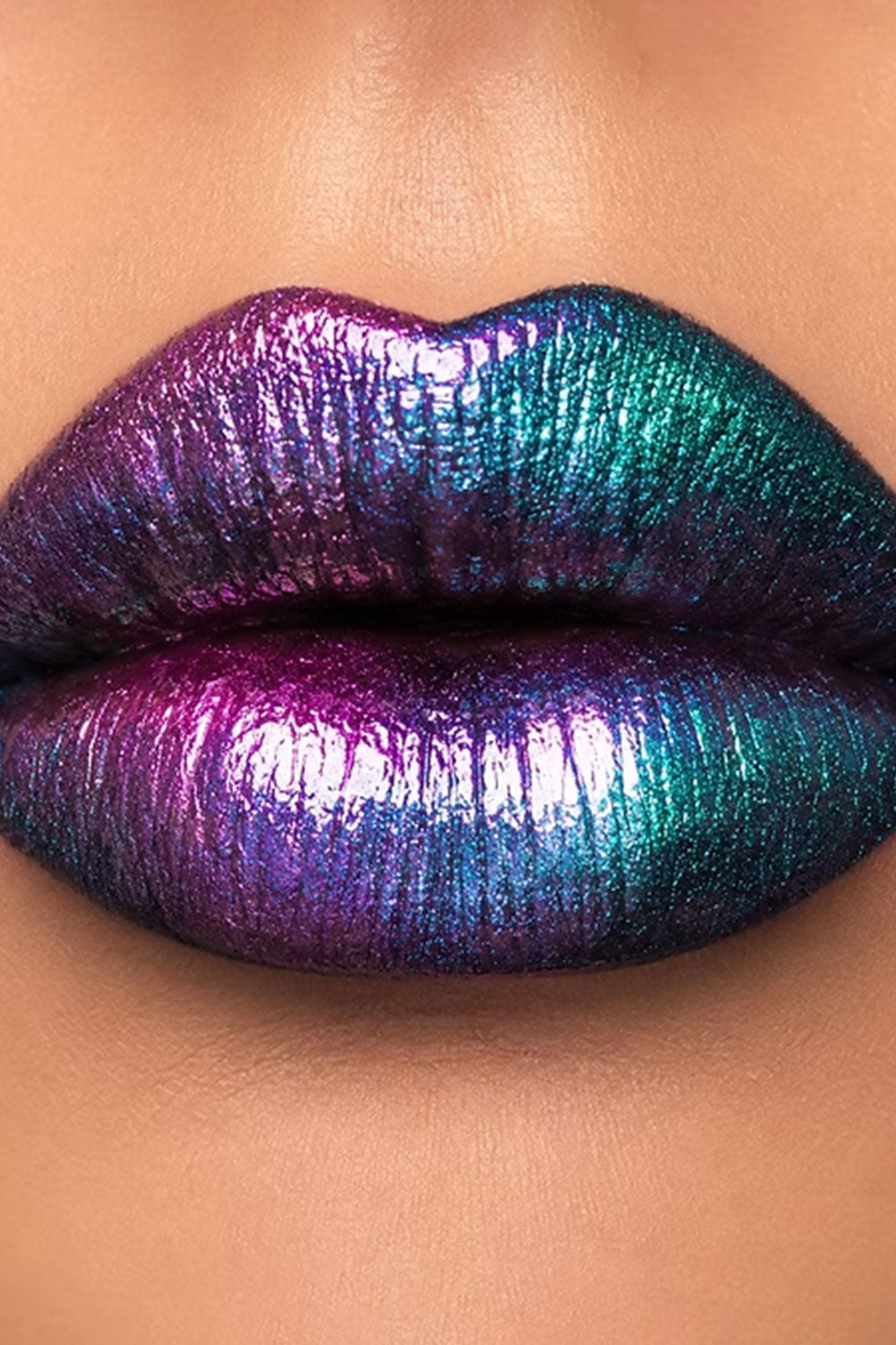Curst Kosmetics Siren Tail bold chromatic lip gloss