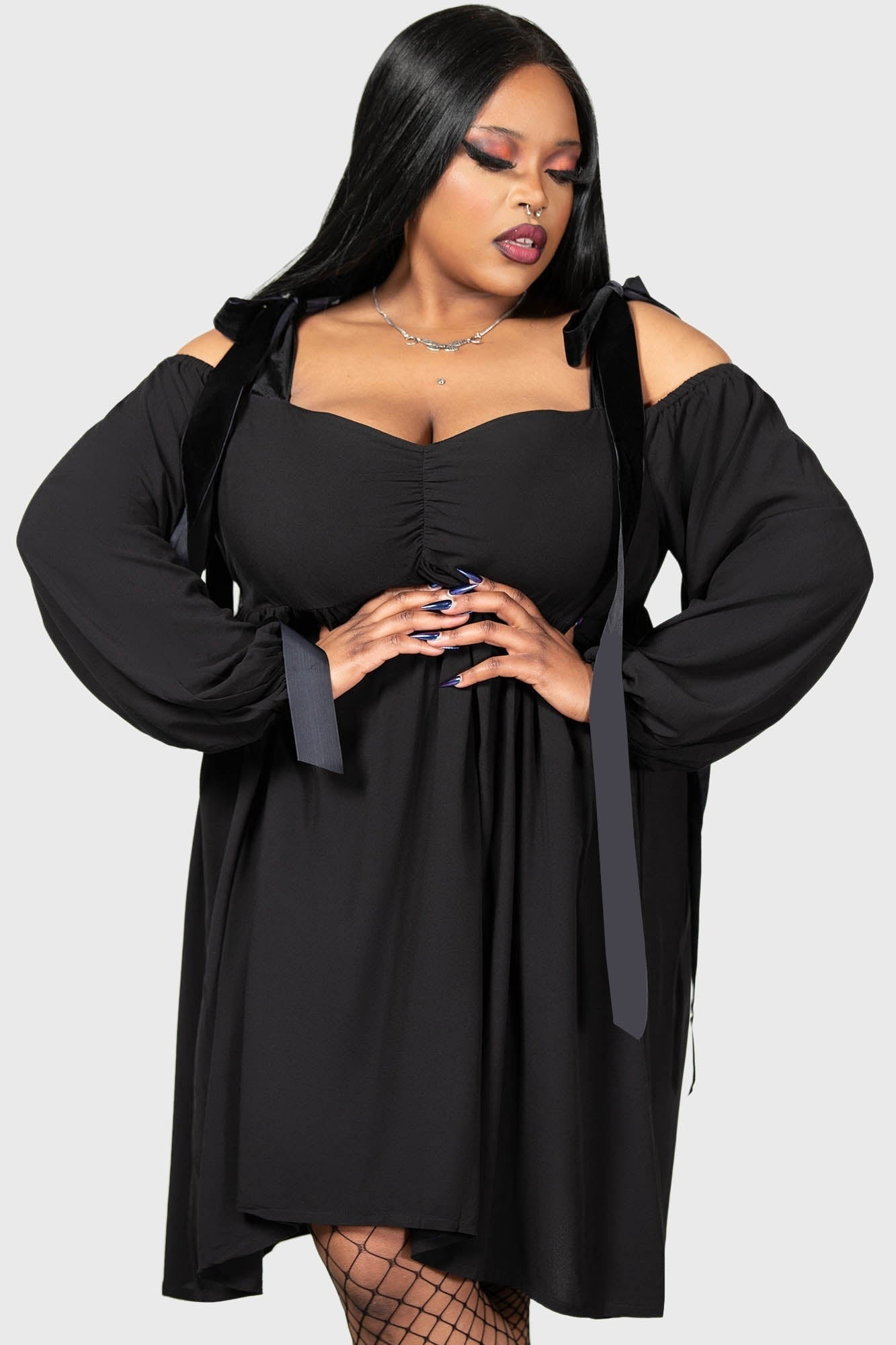 Plus size goth shop clothing