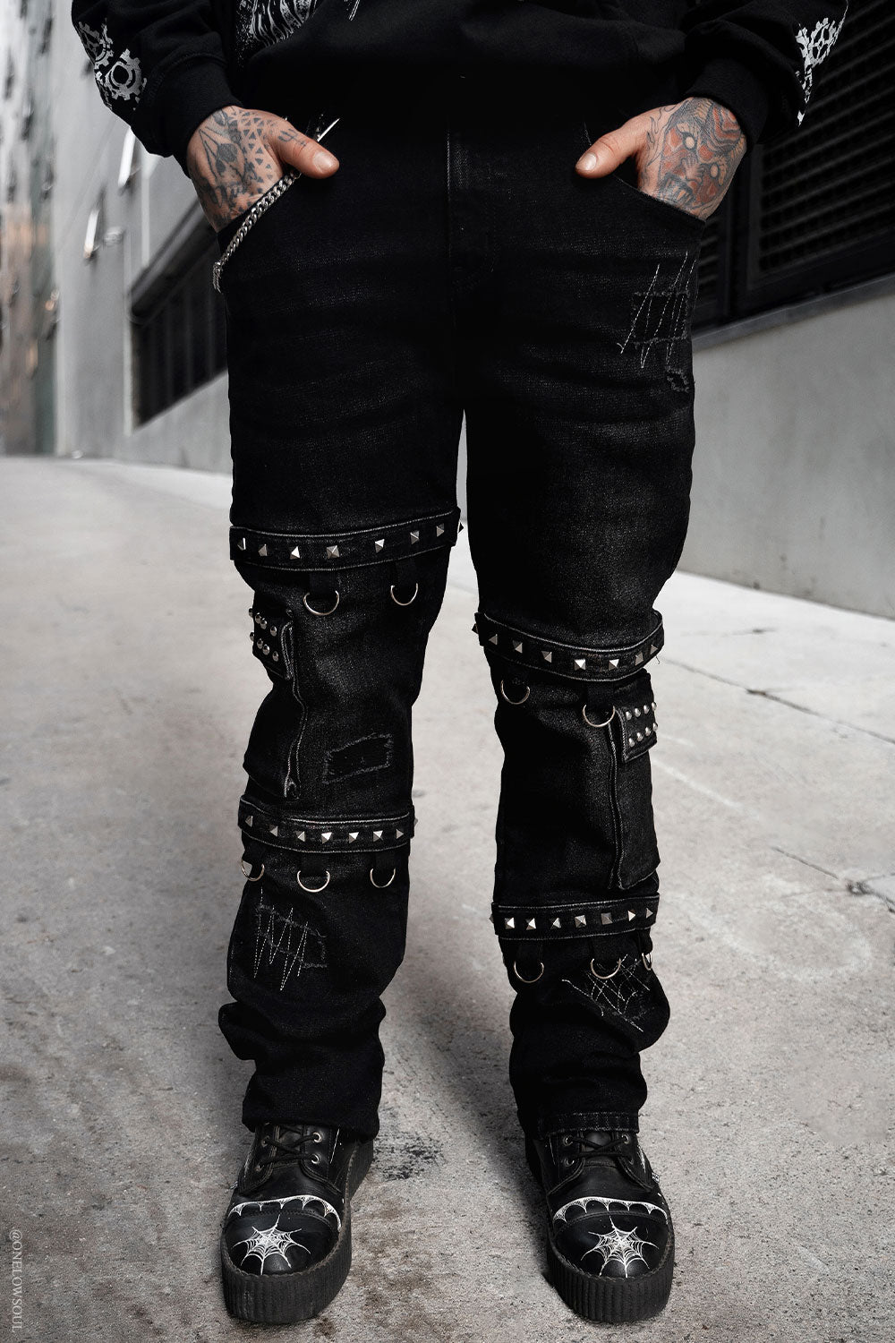 mens distressed baggy jeans