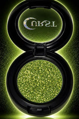 Ultra pigmented green eyeshadow in Curst Beauty compact