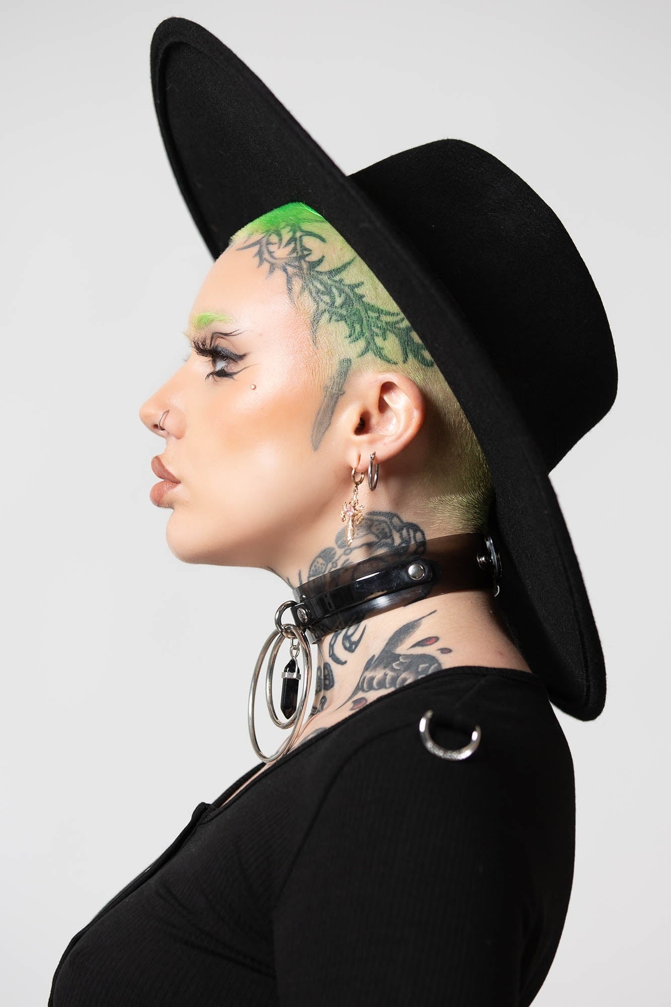 gothic hat 