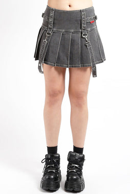 Tripp NYC Pleated Grommet Skirt [BLACK DENIM]