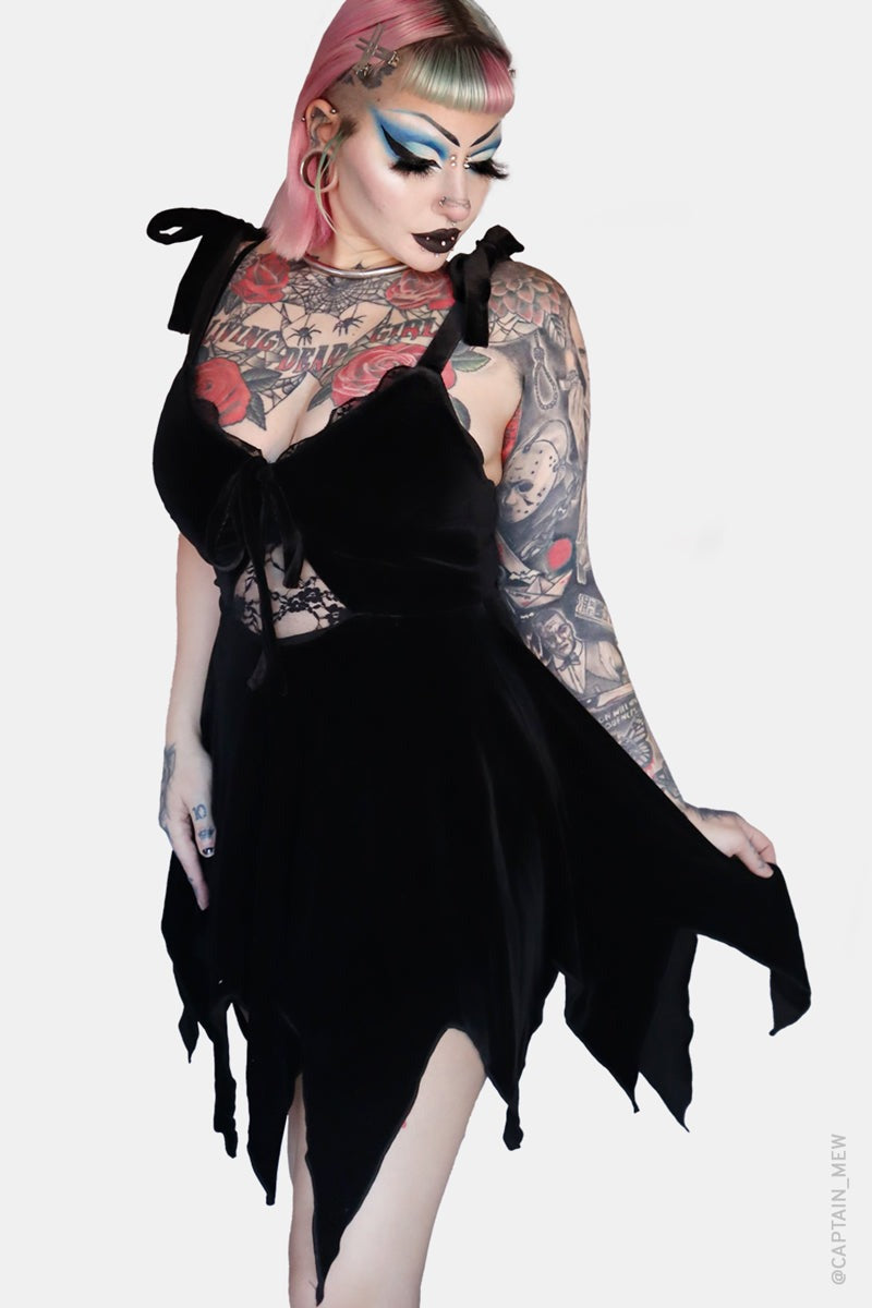 womens romantic gothic cottagecore dress