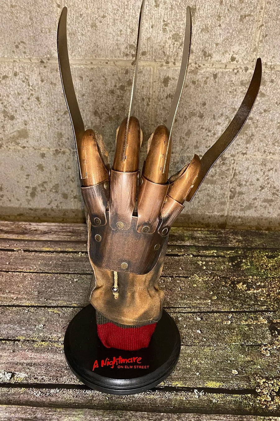 A Nightmare on Elm Street - Deluxe Freddy Krueger Collector's Glove - toys - VampireFreaks - Trick or Treat Studios