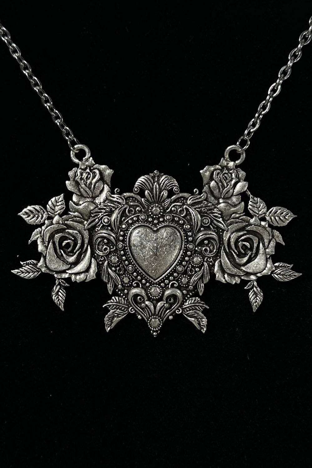 alice in wonderland heart necklace