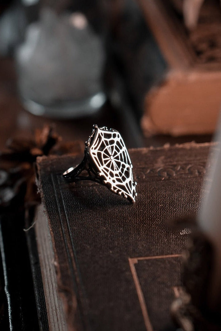 Arachne Ring - jewelry - VampireFreaks - Lively Ghosts