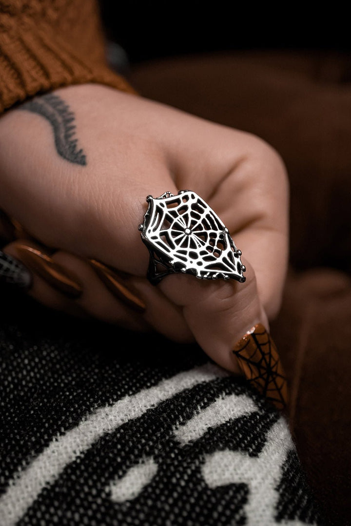 Arachne Ring - jewelry - VampireFreaks - Lively Ghosts