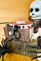 Gargantilla de la muerte rosa pálido [ANILLO TÓRICO NEGRO]