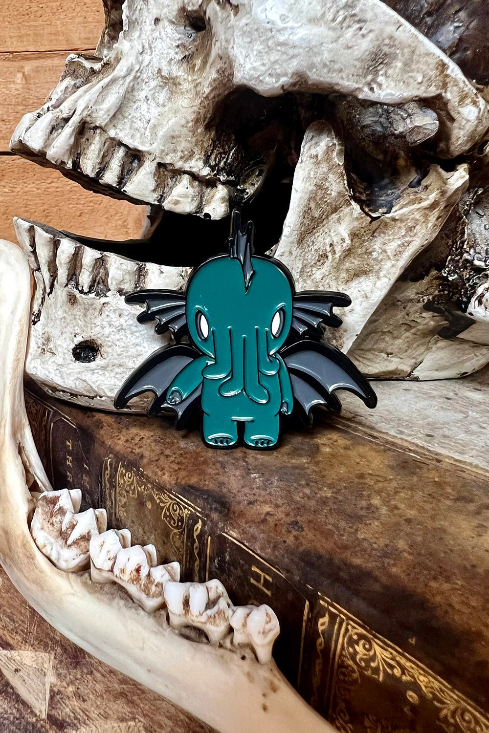 Baby Cthulhu Enamel Pin - pins & patches - VampireFreaks - VampireFreaks