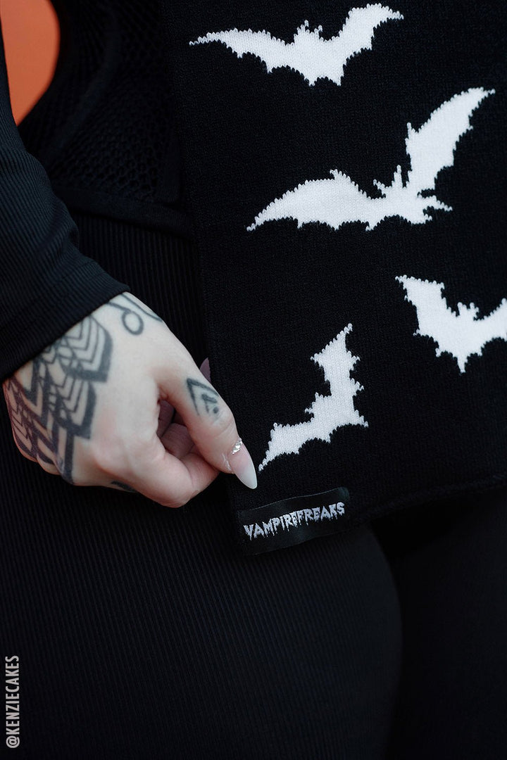 Bats Scarf - hats & scarves & headwear - VampireFreaks - VampireFreaks