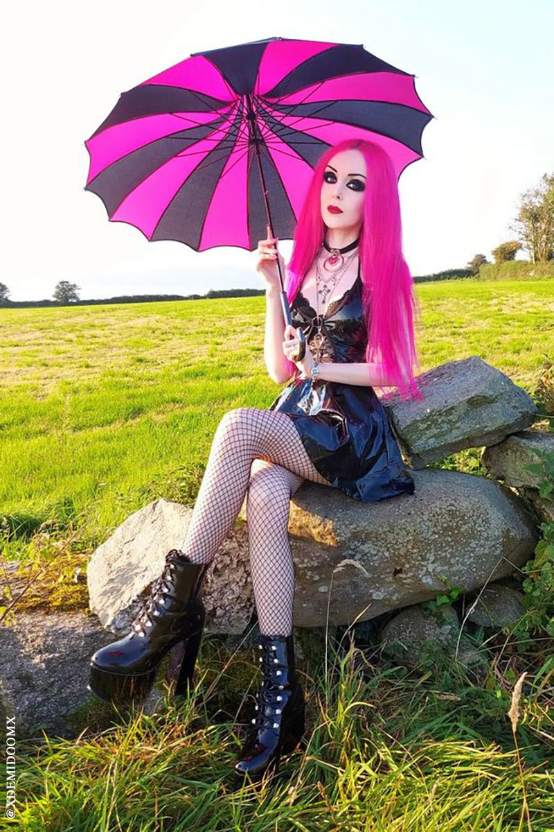 Batwing Pagoda Umbrella [BLACK/HOT PINK STRIPED] - umbrellas - VampireFreaks - VampireFreaks