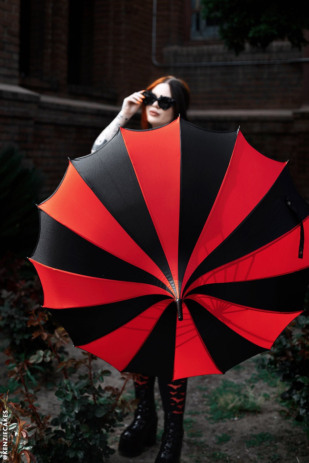 Batwing Pagoda Umbrella [BLACK/RED STRIPED] - umbrellas - VampireFreaks - VampireFreaks