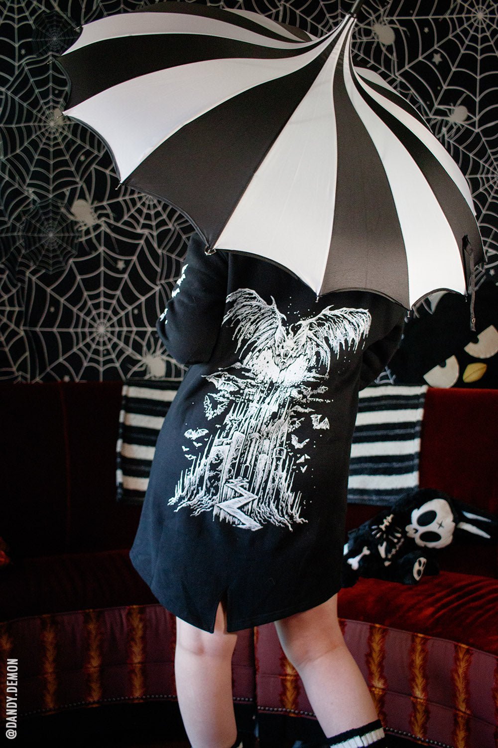 Batwing Pagoda Umbrella [BLACK/WHITE STRIPED] - umbrellas - VampireFreaks - VampireFreaks