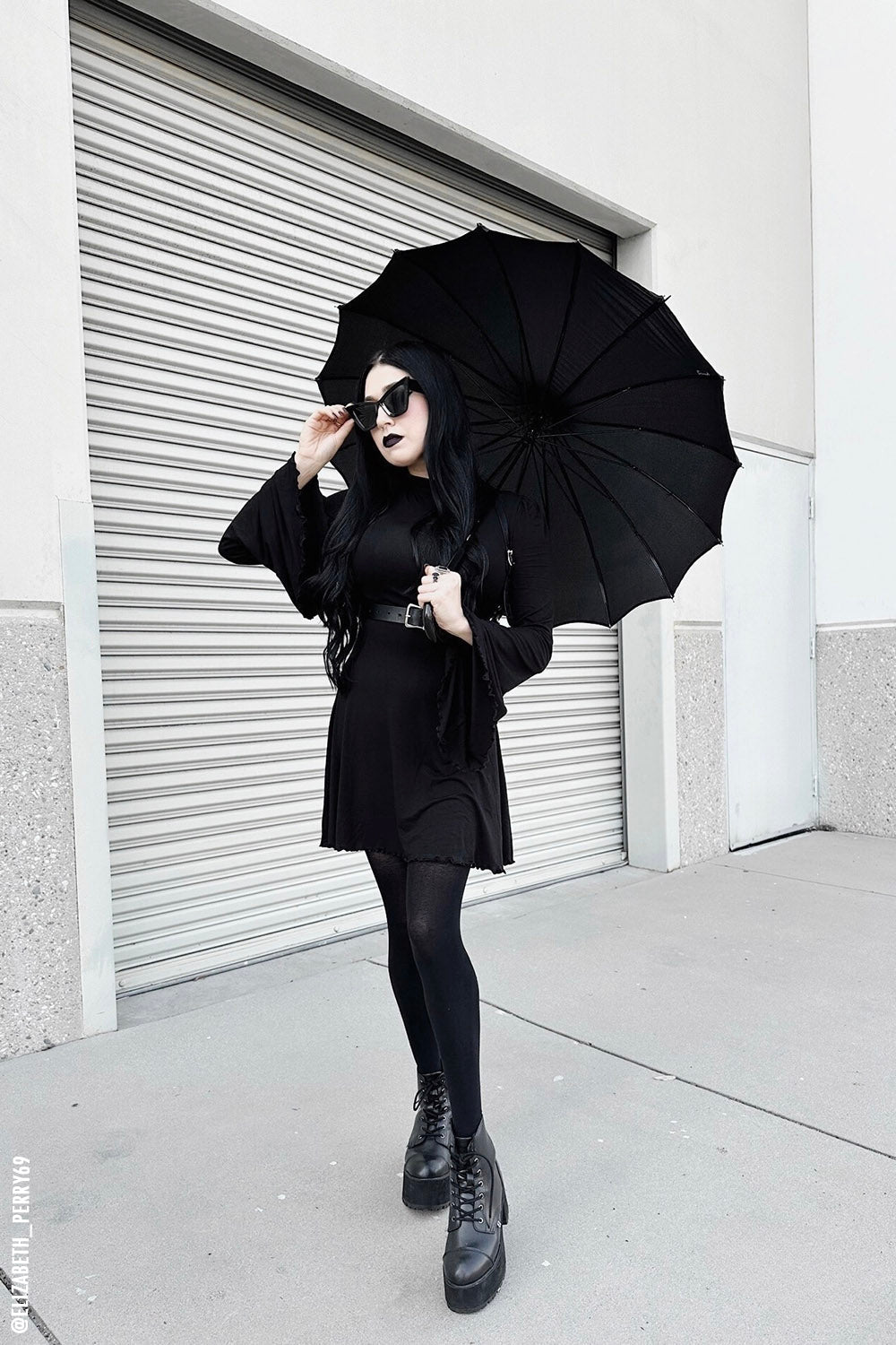 Batwing Pagoda Umbrella [MIDNIGHT BLACK] - umbrellas - VampireFreaks - VampireFreaks