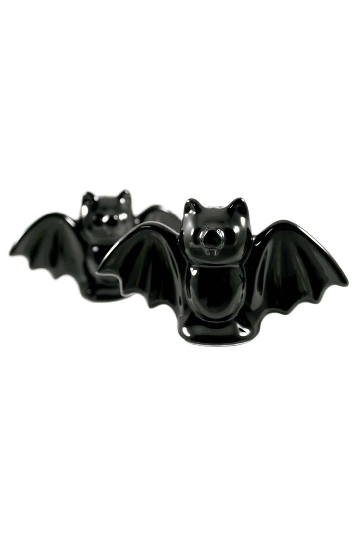 Black Bat Salt & Pepper Shakers - housewares - VampireFreaks - Sourpuss