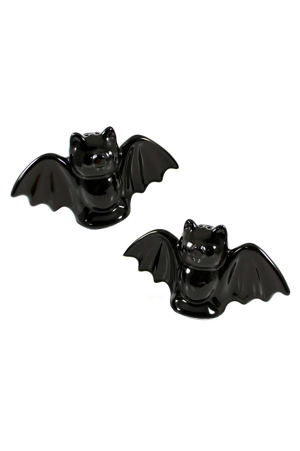 Black Bat Salt & Pepper Shakers - housewares - VampireFreaks - Sourpuss