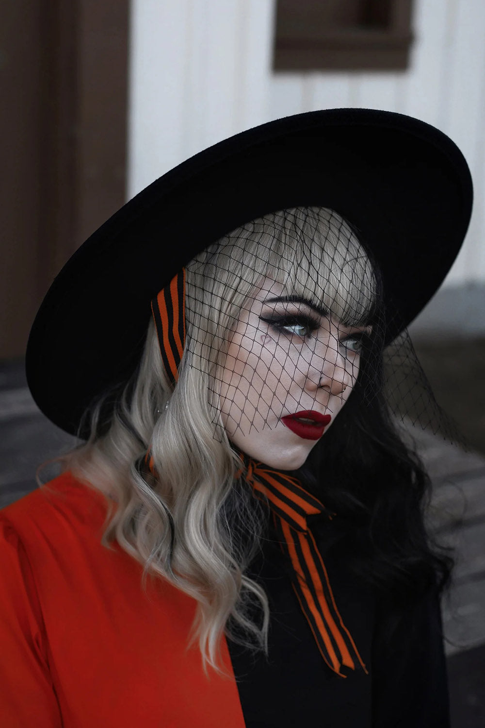 Sombrero con velo de pesadilla naranja 