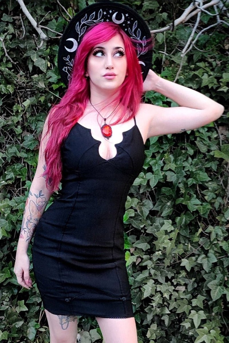 Black Gothic Bat Cup Dress - dresses - VampireFreaks - Too Fast