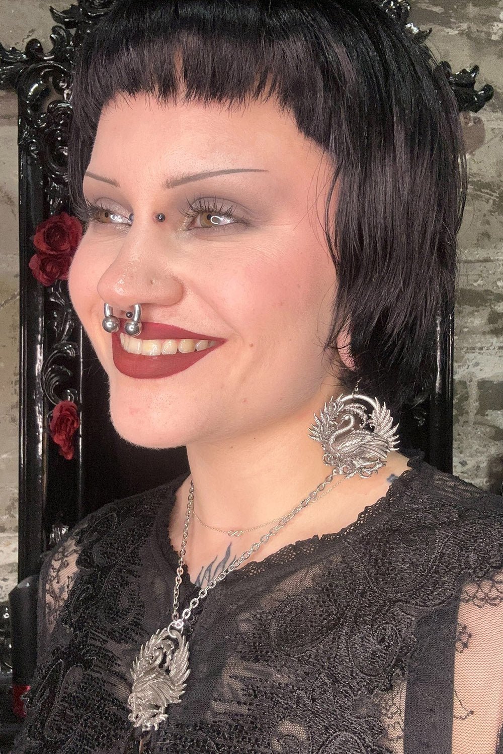 Black Swan Earrings - jewelry - VampireFreaks - Mother of Hades